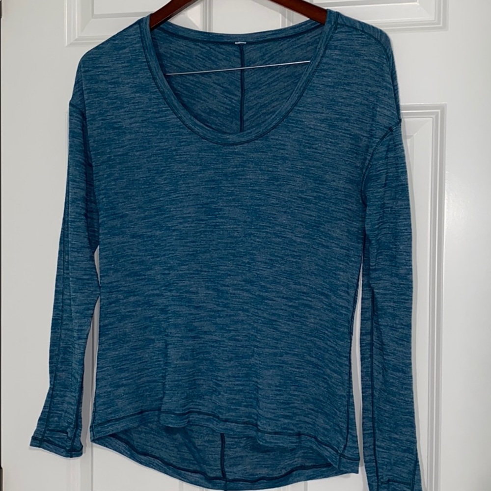Lululemon long sleeve top size